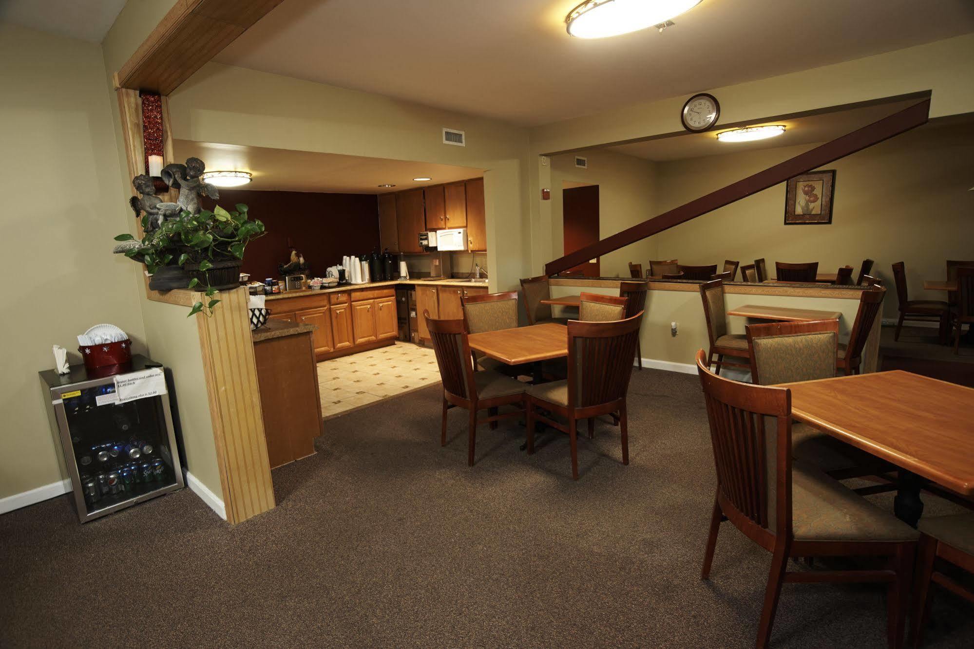 Hillside Inn Киллингтон Экстерьер фото